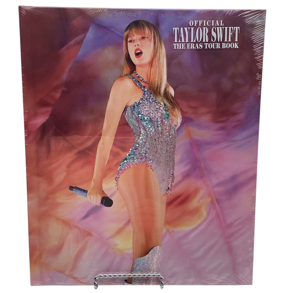 The Official Taylor Swift- The Eras Tour Book (NWT) - Picture 10 of 10